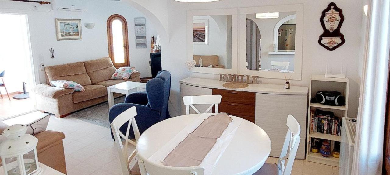 Villa Totalmente Independiente Con Piscina Comunitaria Calpe Exteriör bild